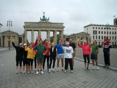 Berlin Laufen - Laufbegeisterte Mediziner vor dem Brandenburger Tor