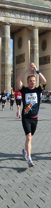 Berlin Marathon - Nach dem Brandenburger Tor ist die Ziellinie in Sicht