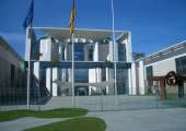 Picture of the Federal Chancellery. Another highlight on our SightRunning tour