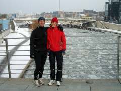 Winterläufer entdecken Berlin im Laufschritt - Vor dem Schloss Bellevue