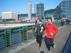 Sightseeing in Berlin beim Laufen und Jogging - Vor dem Hauptbahnhof